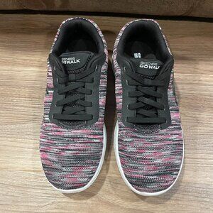 Sketchers Go Walks Size 6.5